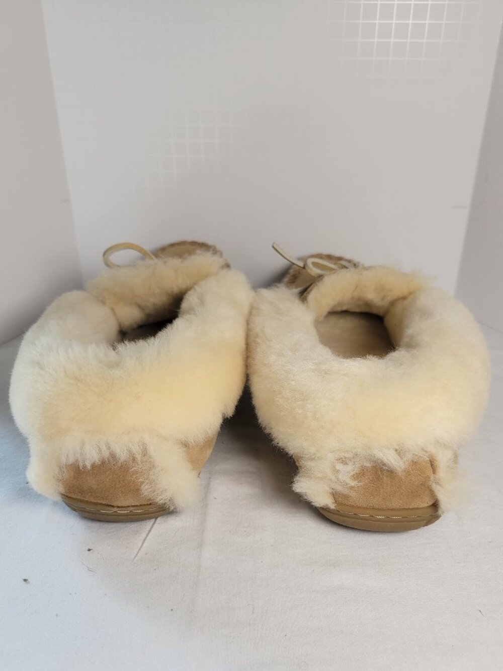 L.L.Bean Wicked Good Shearling Moccasin Slippers Natural Women's 11 - Picture 8 of 13